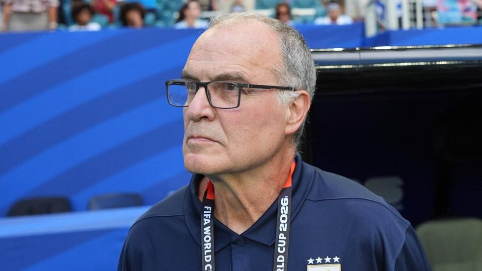 Uruguay'da Bielsa görevinde istifa etti!