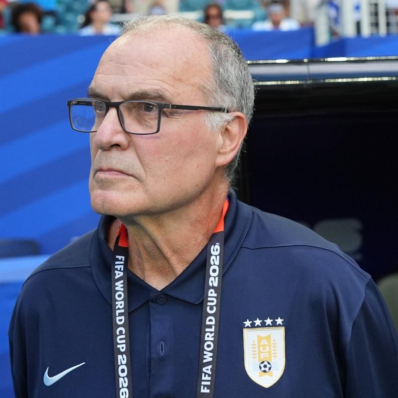 Uruguay'da Bielsa g�revinde istifa etti!
