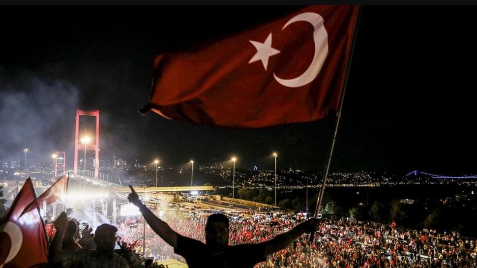 Demokrasi destan� unutulmayacak
