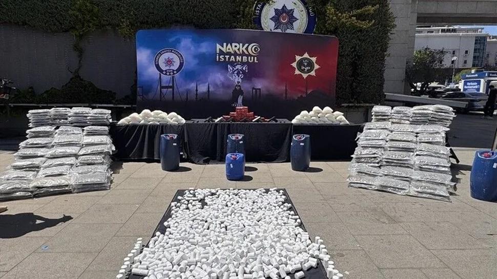 İstanbul Emniyeti 15 günde 1 ton uyuşturucu ele geçirdi