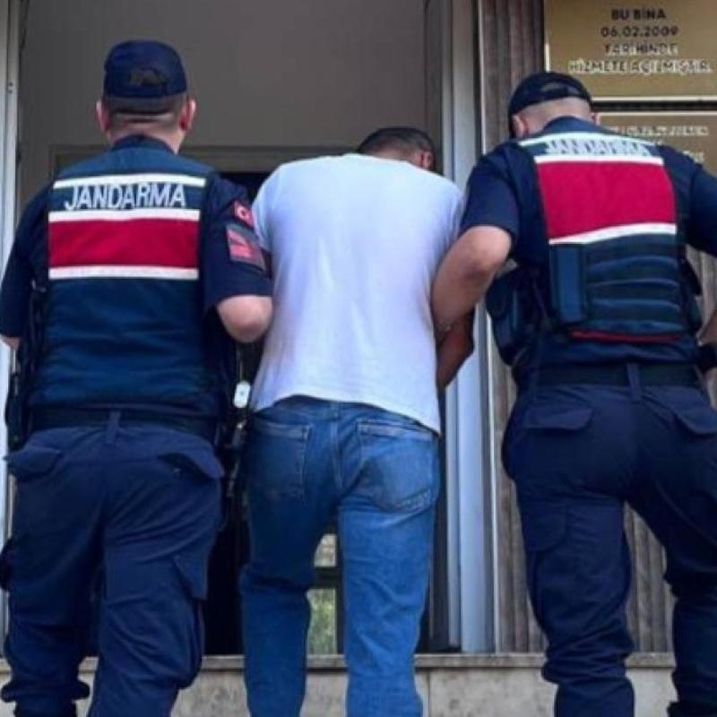 Sosyal medyada g��men ka�ak��l��� ilan�! 4 ��pheli g�zalt�na al�nd�