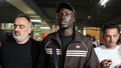 �stanbul'a geldi! Be�ikta� yeni transferine kavu�tu