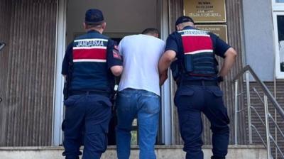 Sosyal medyada g��men ka�ak��l��� ilan�! 4 ��pheli g�zalt�na al�nd�