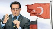 Almanlara i�eriden yayl�m ate�i: T�rklerle �al��maktan mutluyuz
