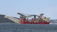Dev gemi Bo�az'� kapatt�! �ift y�nl� deniz trafi�i ask�ya al�nd�