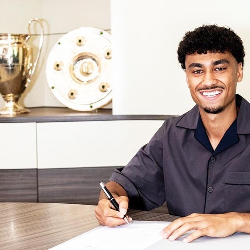 Bayern M�nih, Nathaniel Brown'u kadrosuna katt�