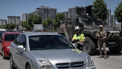 Ankara'da NATO tedbirleri! 1,5 milyon �ah�s sorguland�, binlerce aranan isim yakaland�
