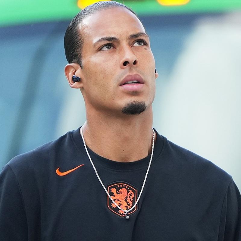 Galatasaray'a k�t� haber! Virgil van Dijk i�in kap�lar kapand�