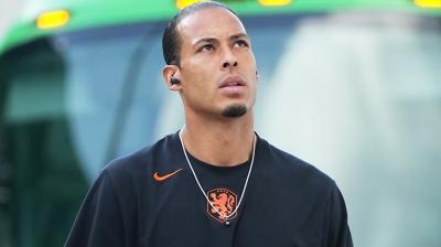 Galatasaray'a k�t� haber! Virgil van Dijk i�in kap�lar kapand�