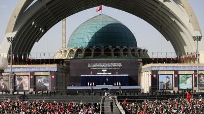 Hamaney'e veda töreni! ABD ve İsrail aleyhine sloganlar atıldı