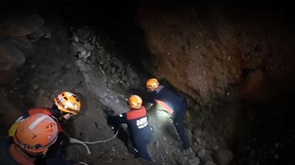 Eski�ehir'de define facias�: 12 metrelik t�nelde 18 saatlik can pazar�