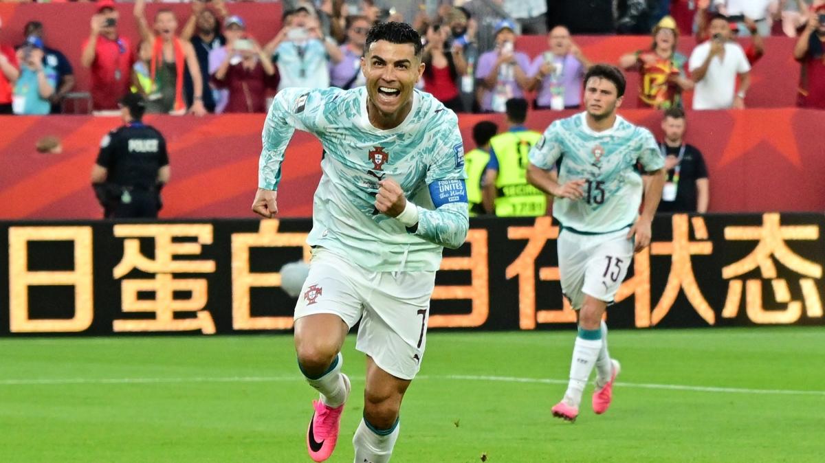 cristiano ronaldo d�nya kupas� futbol foto�raflar� resimleri