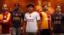 Galatasaray'�n yeni sezon formalar� g�r�c�ye ��kt�