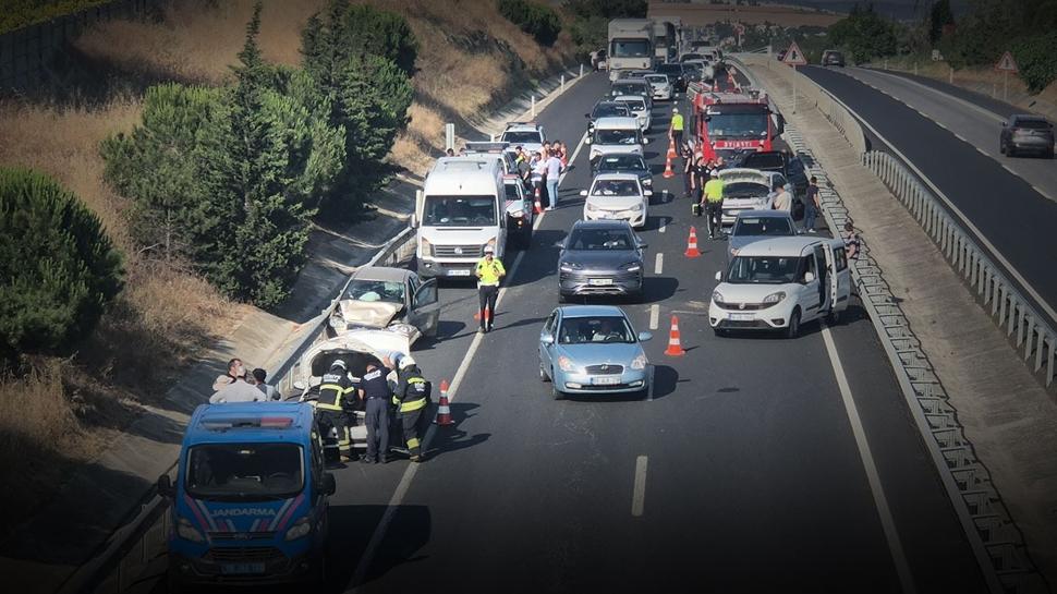 Tekirdağ'da zincirleme kaza: 7 araç birbirine girdi