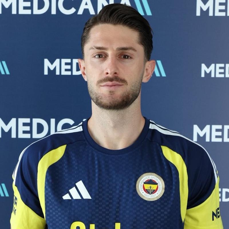 Fenerbah�e'de milli y�ld�zlar mesaiye ba�lad�! �lk durak sa�l�k kontrol�...