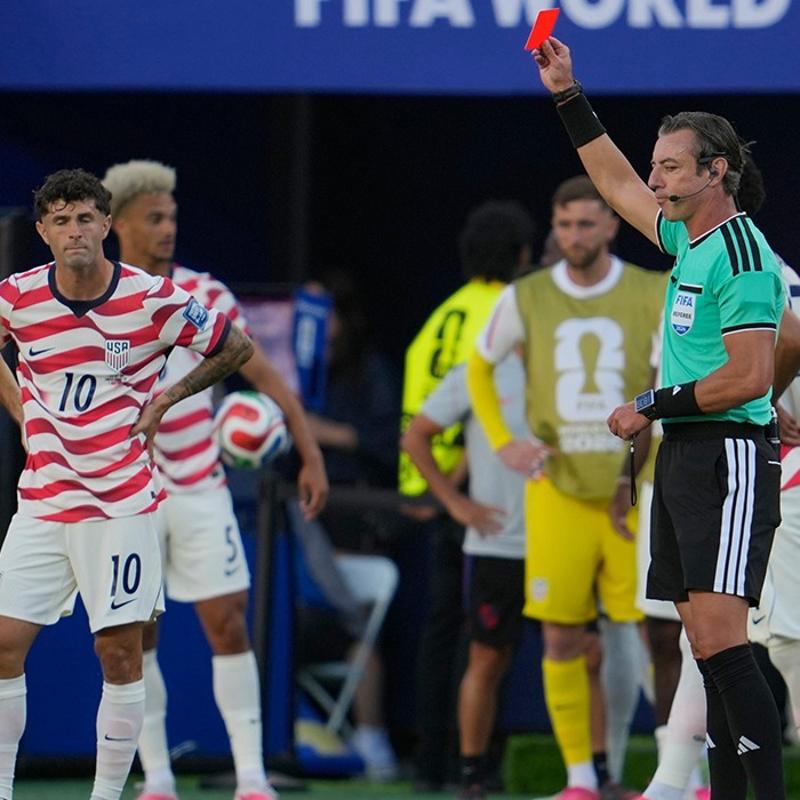 FIFA'dan olay karar! ABD'n�n k�rm�z� kart� ertelendi...