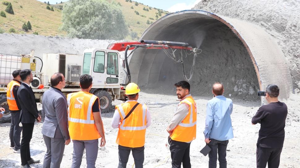 Seyahat s�resi 5 dakikaya d��ecek: Dev projede temel at�ld�