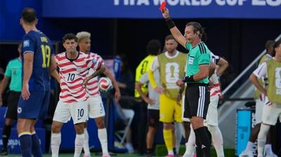 FIFA'dan olay karar! ABD'n�n k�rm�z� kart� ertelendi...