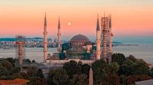 6 minareli o cami... Sultanahmet camisinin 5 �zelli�i