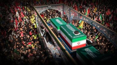 Tahran liderini selamladı: Hamaney son yolculuğuna uğurlandı