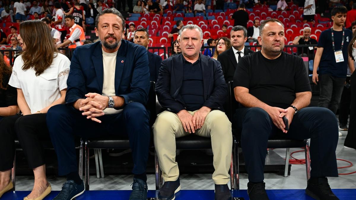 Osman A�k�n Bak 12 dev adam a��klama foto�raflar� resimleri