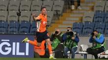 Galatasaray'�n g�ndemindeydi... Fenerbah�e'den fla� forvet ata��!