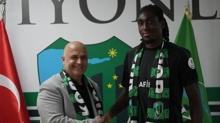 Kocaelispor, Tanguy Zoukrou'yu kadrosuna katt�