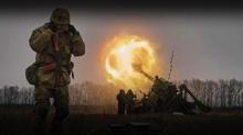 Ukrayna'dan Rusya'ya dev petrol darbesi: G�nl�k 460 bin varil i�leyen dev alevler i�inde