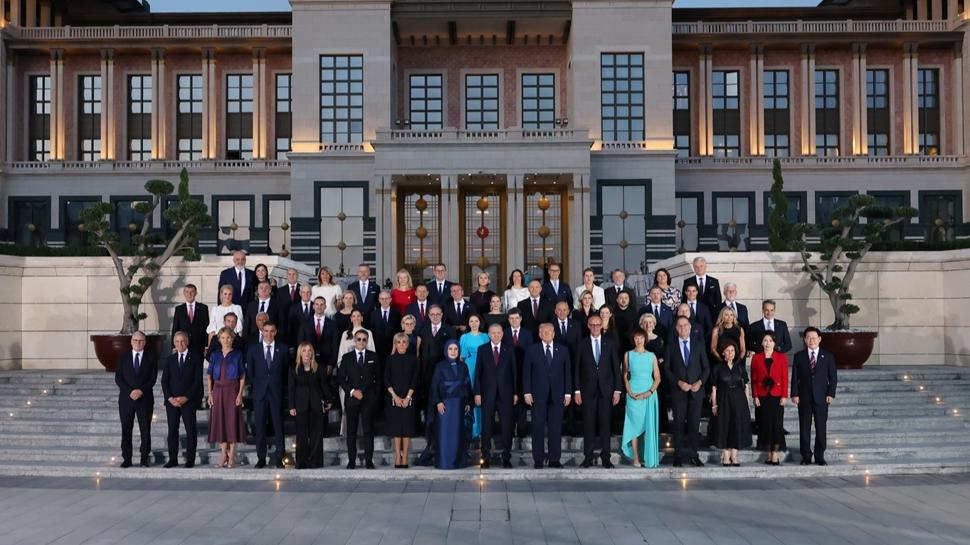 K�lliye'de NATO resepsiyonu... D�nya liderleri Ankara'da bir araya geldi