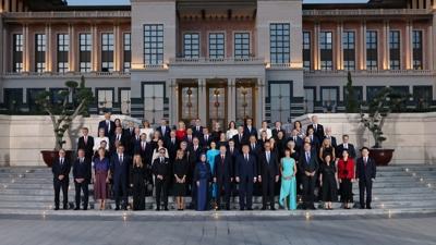K�lliye'de NATO resepsiyonu... D�nya liderleri Ankara'da bir araya geldi