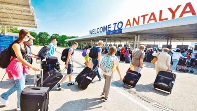 Sava��n turizme etkisi kal�c� olmad�... Turistler eskisi gibi ak�n ediyor