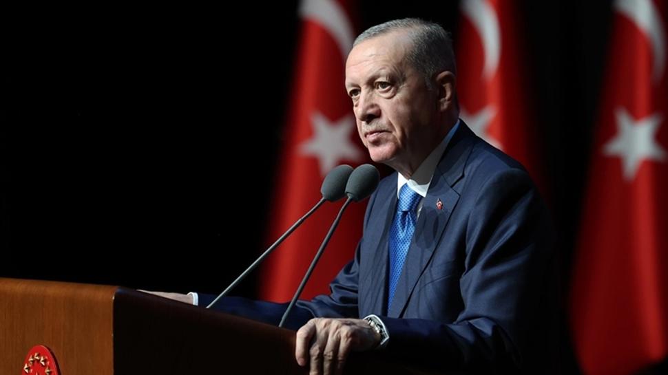 Başkan Erdoğan açıklamalarda bulunuyor