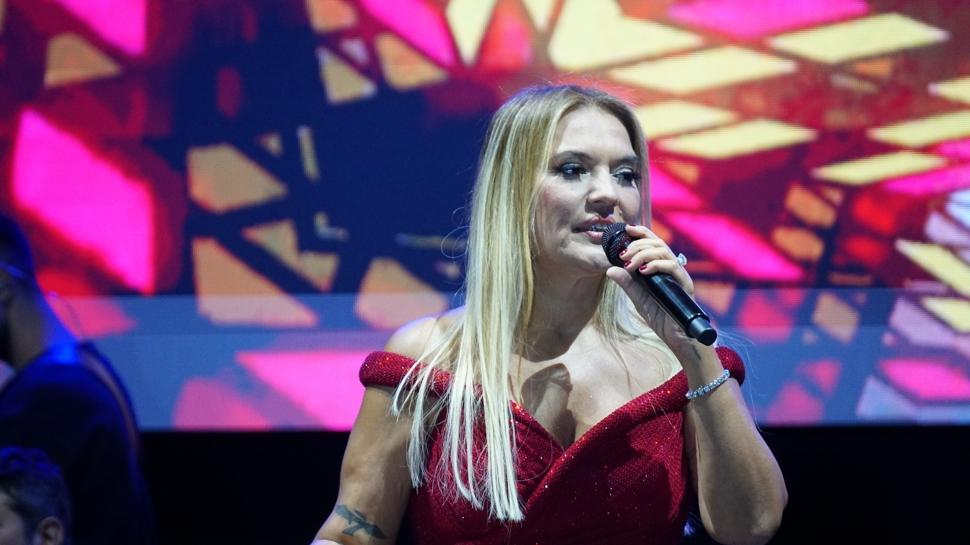 Demet Akalın yoğun konser maratonuna dayanamadı! Tek tek iptal etti