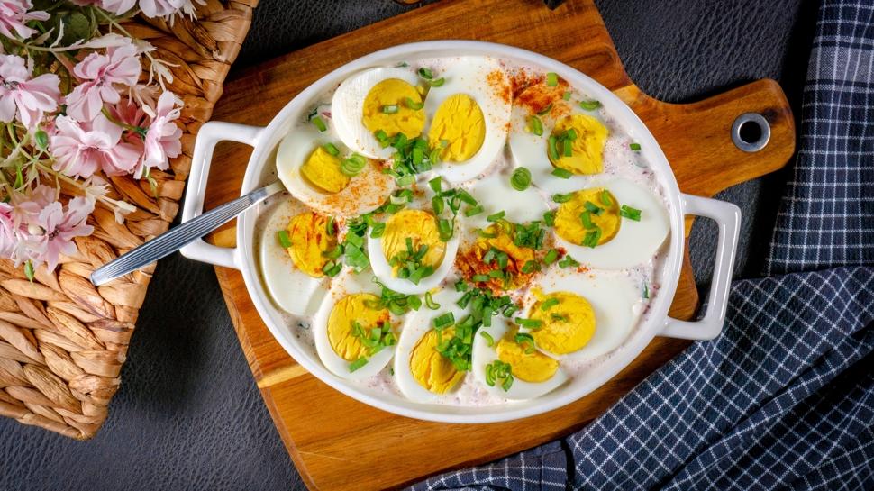 Kahvaltıda kesin doyuruyor: 3 farklı haşlanmış yumurta tarifi