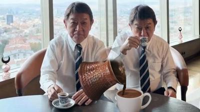 Japon bakandan Türk kahvesi molası! 'Benzersiz bir keyif'