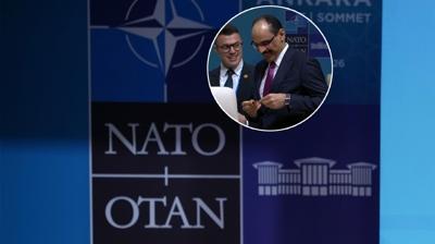 NATO'da kalem detay� g�ndem oldu: O anlar kamerada