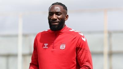 Sivasspor, Appindangoye'nin s�zle�mesini yeniledi