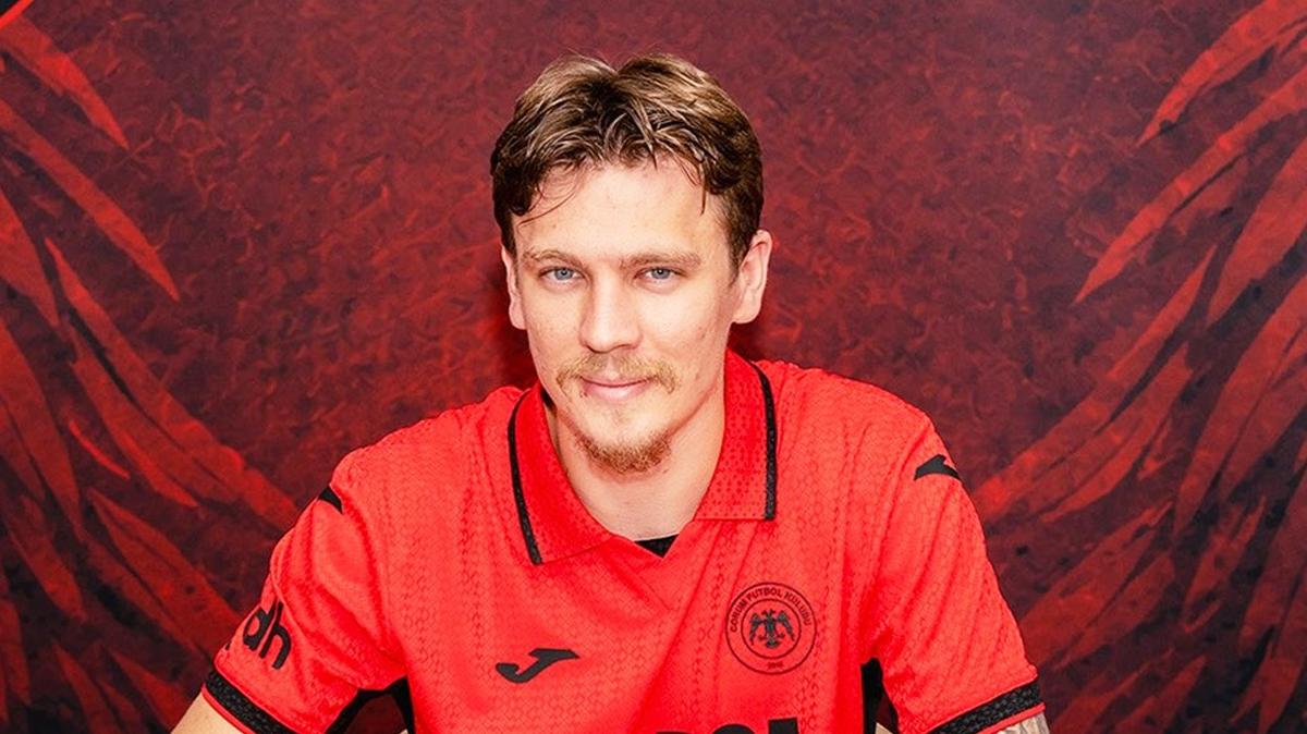 Serdar Saat�� �orum FK Transfer foto�raflar� resimleri