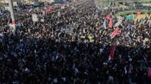 Hamaney'in naa�� Irak'ta: Necef'te y�z binlerce ki�i t�rende bulu�tu