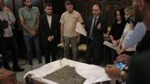 Macron'un �am ziyaretinde ''tarihi'' ad�m: Fransa 23 eseri Suriye'ye iade etti