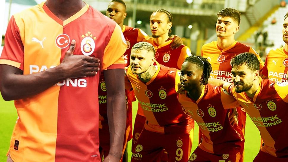 Galatasaray'da s�rpriz ayr�l�k: Daha geleli 5 ay olmu�tu