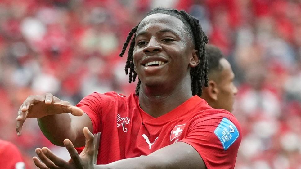 Newcastle kesenin ağzını açtı: Manzambi için 60 milyon euro