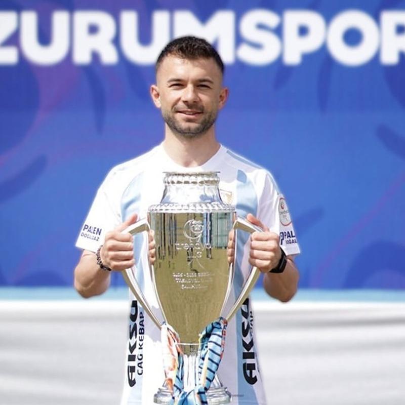 Salih Sar�kaya, Erzurumspor FK'ya veda etti