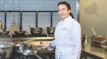NATO sofras�nda T�rk mutfa�� imzas�! Michelin �efi Sinem �zler d�nya liderlerini b�y�ledi