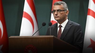 Etkinlikte fenala�t�: KKTC Cumhurba�kan� Erh�rman hastaneye kald�r�ld�