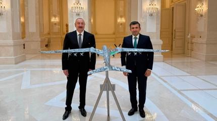 Aliyev, Sel�uk Bayraktar'� kabul etti: Baykar'�n projeleri masaya yat�r�ld�