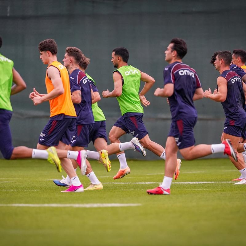 Trabzonspor'da yeni sezon mesaisi �ift antrenmanla devam etti