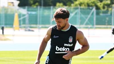 Beşiktaş'ta Salih Özcan, ilk kez takımla çalıştı