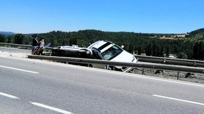 Bilecik'te feci kaza: 4 yaral�