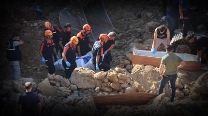 Merkezefendi'de in�aatta g���k facias�: Kep�e operat�r� Kudret Erdo�an can verdi